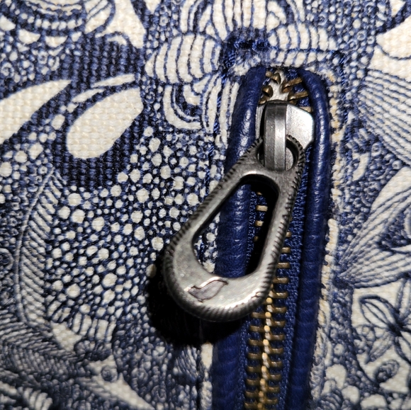 Sakroots Women's Canvas Fleetwood Backpack 15”x10”x7" with Pencil Case - Picture 7 of 10